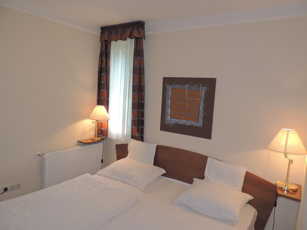 Luxus Golf Apartment Bük Kamer foto