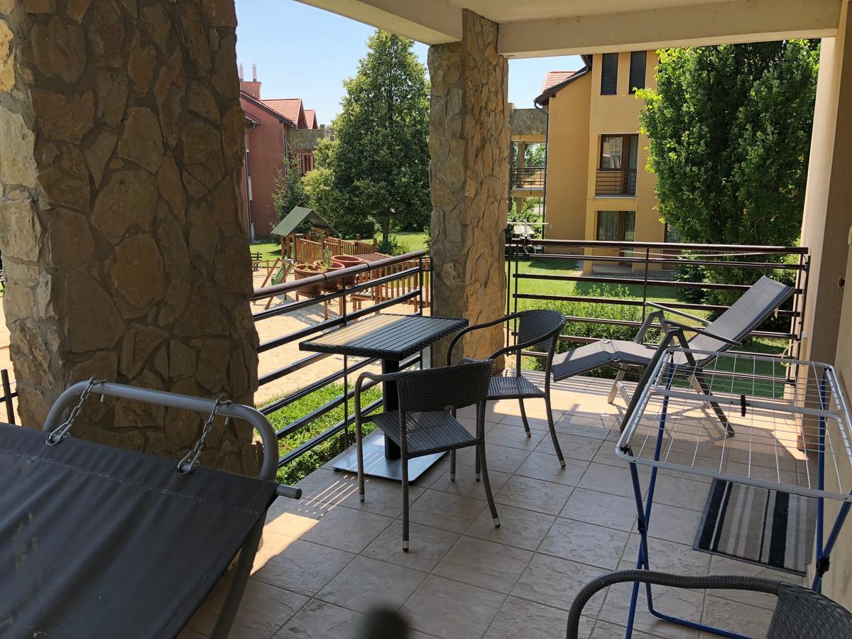 Luxus Golf Apartment Bük Buitenkant foto